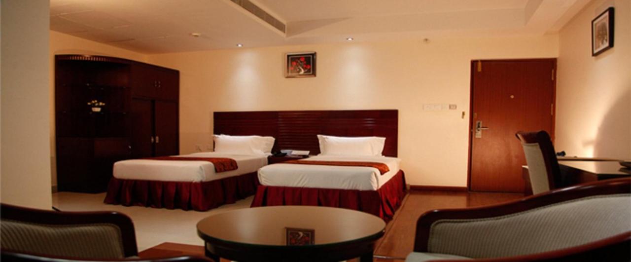 Hotel Hiton Perintalmanna Exterior photo